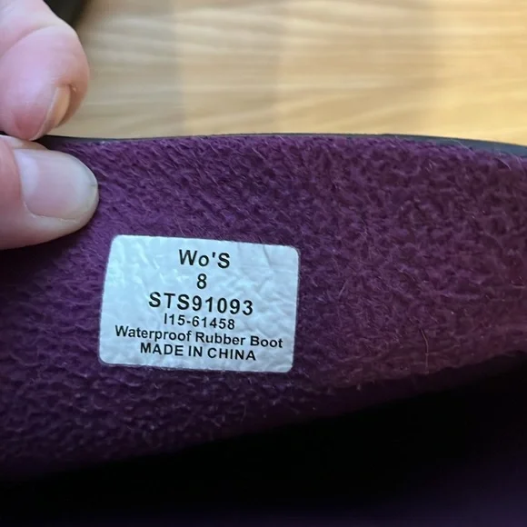 Sperry Black Quilted Rain Boots with Buckle size 8 - Picture 7 of 7